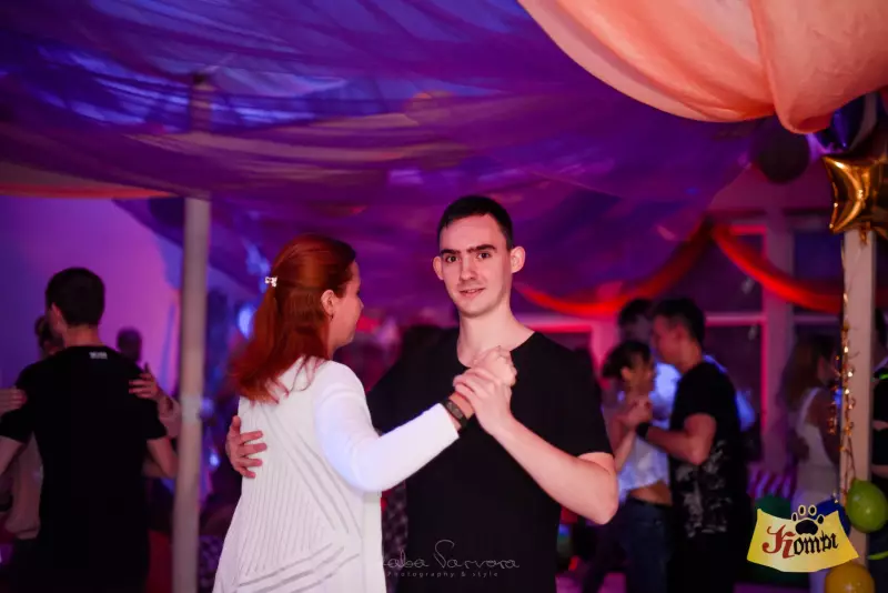 Salsa Swing, школа танців