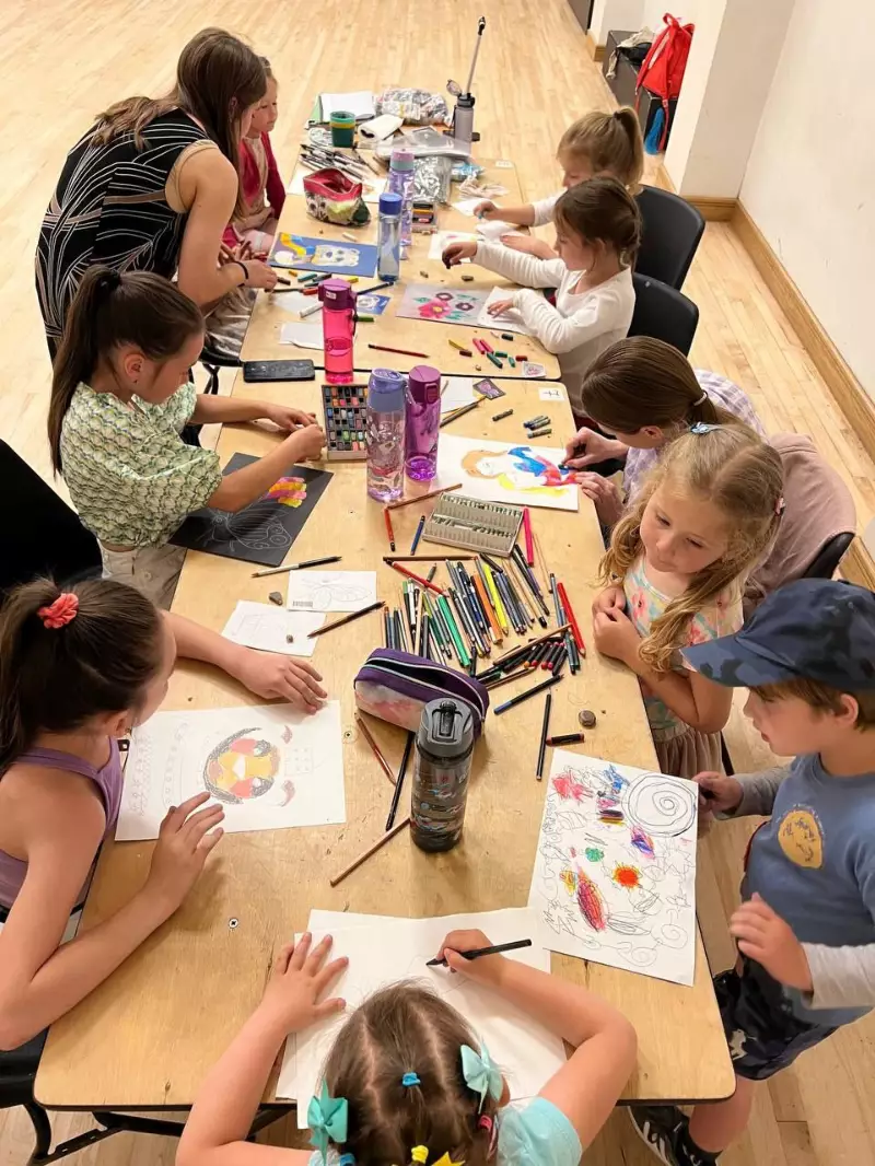 Art Classes, творча майстерня